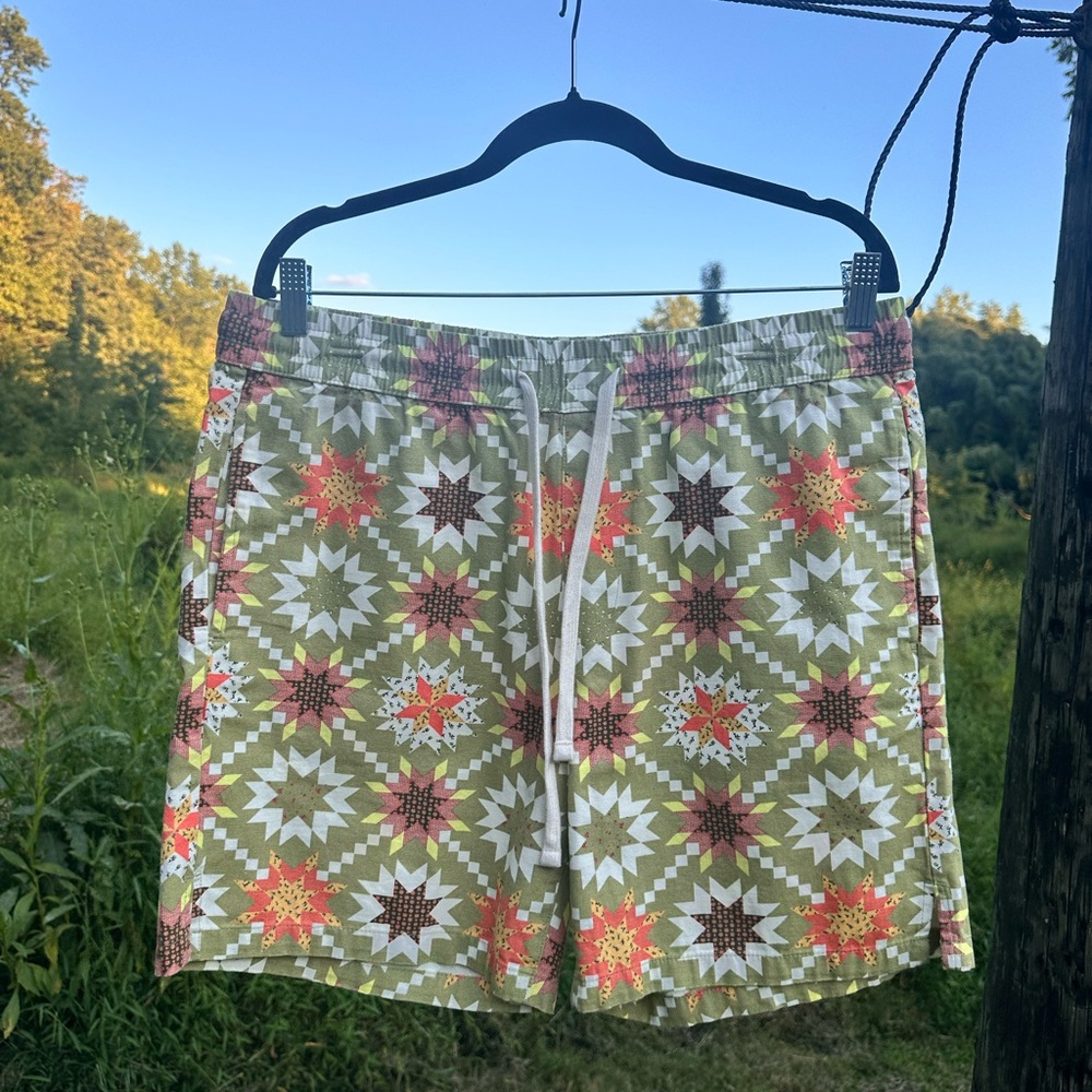 Goodfellow & Co Green Patterned Athletic Shorts